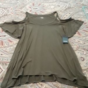 A.N.A. cold shoulder top